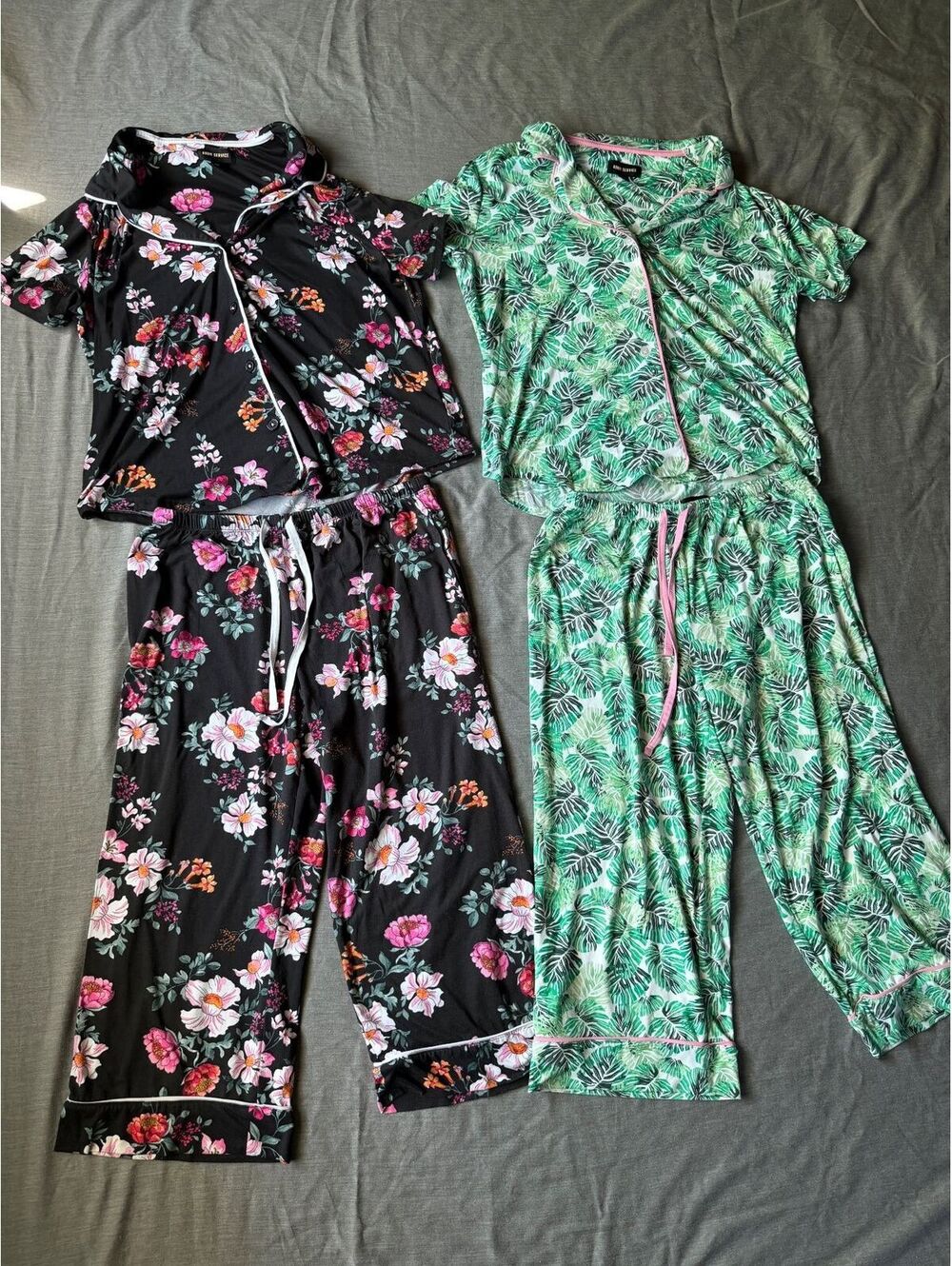 Room Service Pajama Set Size Medium -Lot of 2- Floral Leaves Lounge Stretch